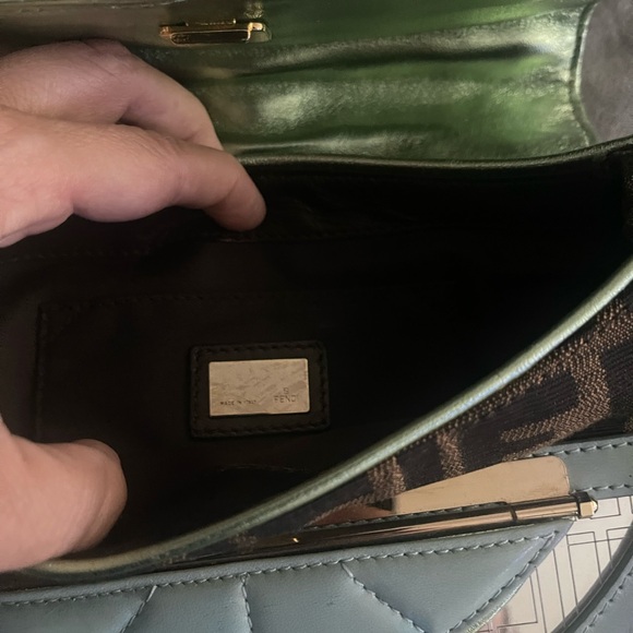 Fendi bag - Picture 3 of 12
